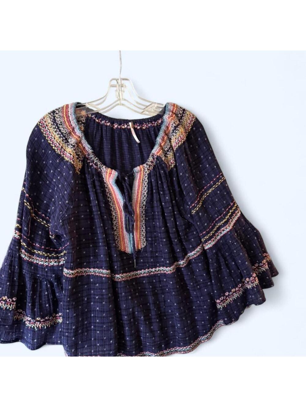 Free People Women's Navy and Blue Blous